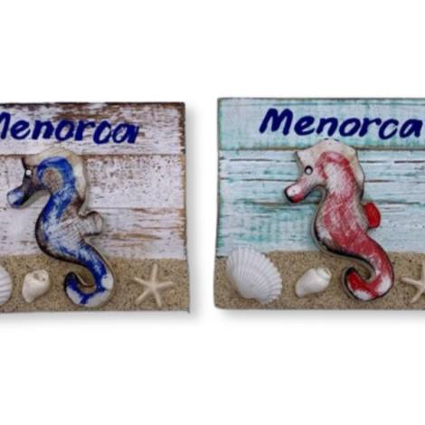 7334118 - Etnico iman caballito de mar madera menorca