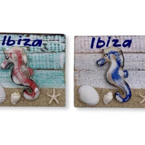 7334123 - Etnico iman caballito de mar madera ibiza