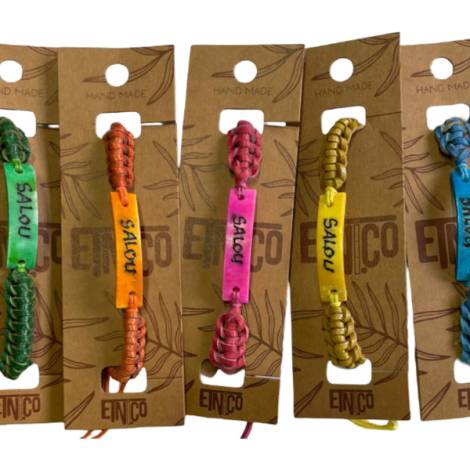 7335073 - Etnico pulsera hueso colores vir Salou